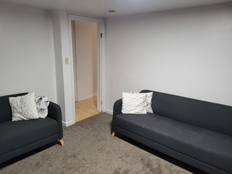 Building Photo - 355 E 500 N