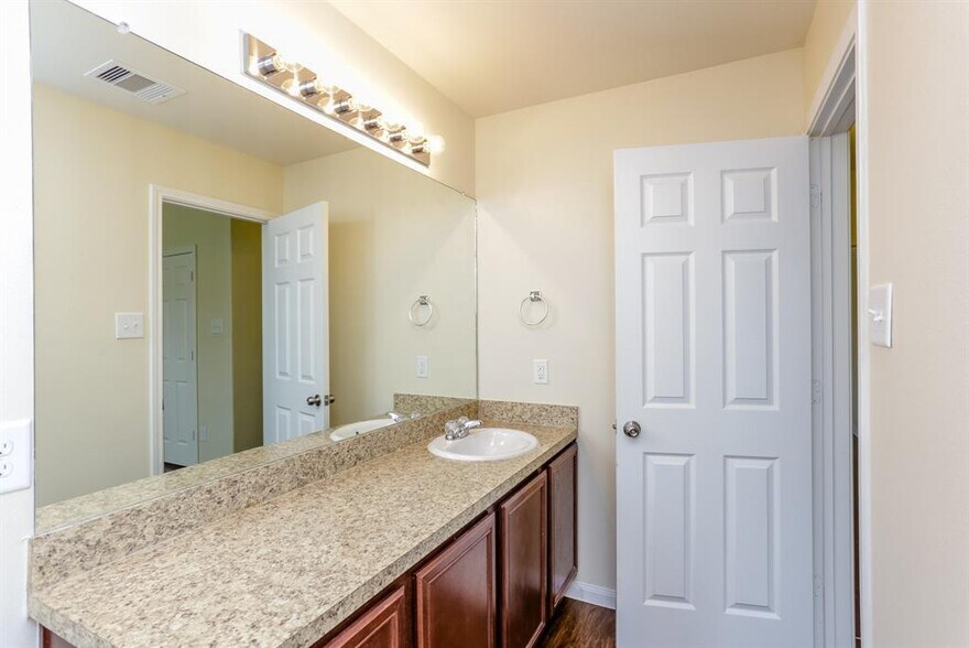 Building Photo - 21431 Wilona Way