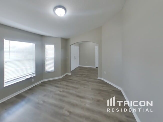 Building Photo - 13001 Fish Cove Dr