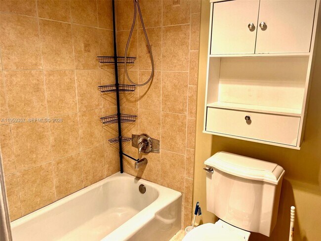 Building Photo - 2940 N Course Dr