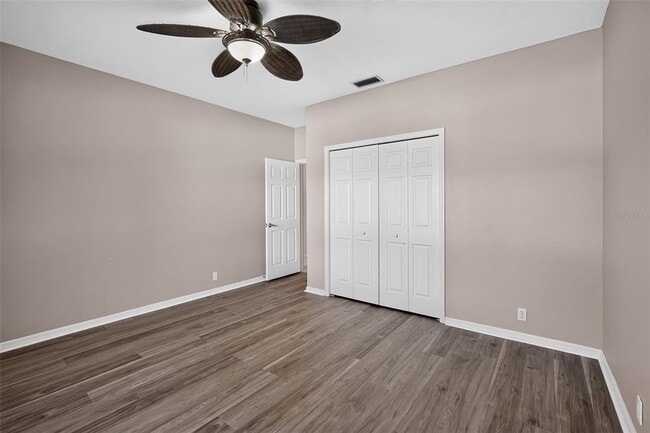 Building Photo - 1850 Sandy Knoll Cir N