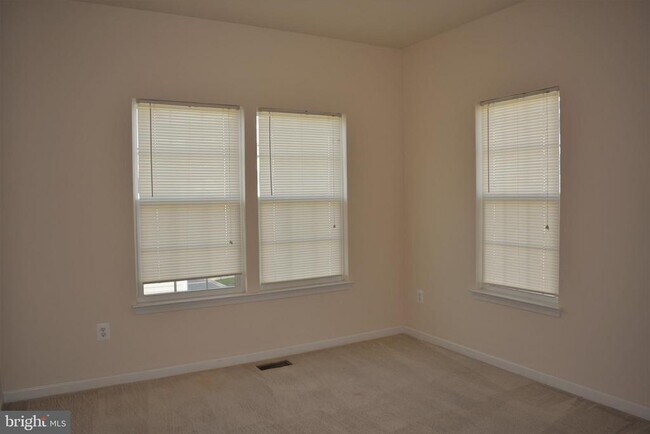 Building Photo - 212 Mill Pond Rd