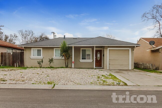 Building Photo - 2236 Dunlap Dr