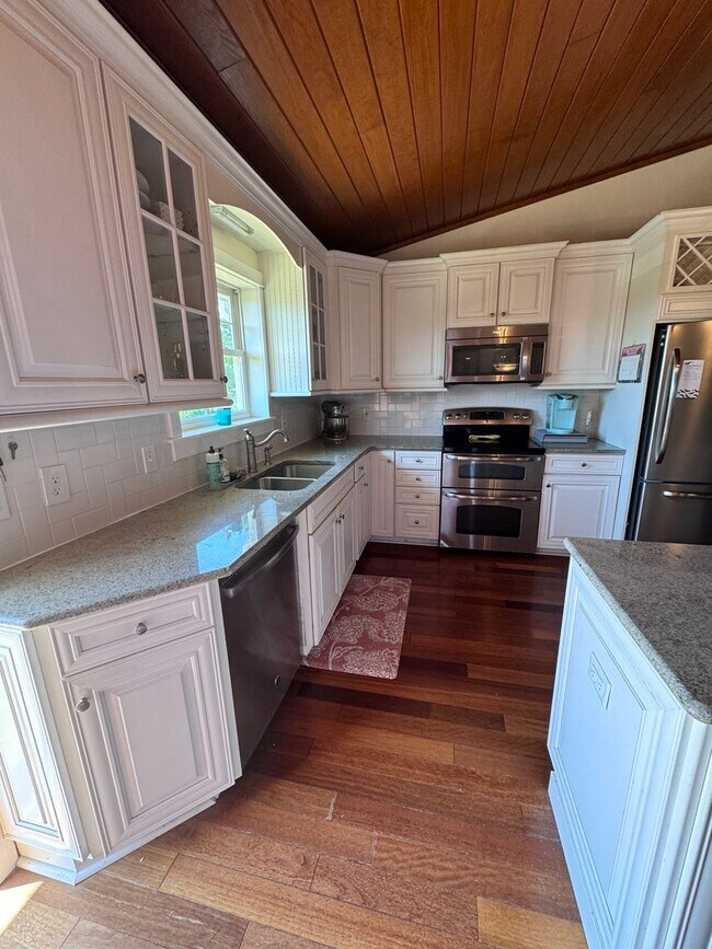 Building Photo - Long term rental in Nags Head