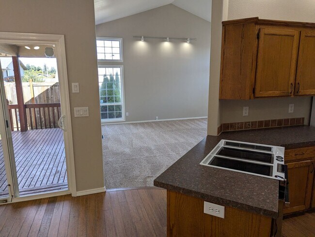 Building Photo - 5817 Cobalt Loop SE