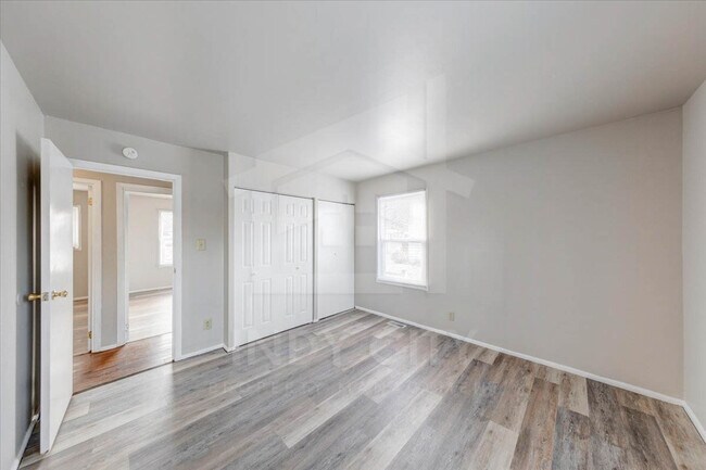 Building Photo - 8432 E 37th Pl