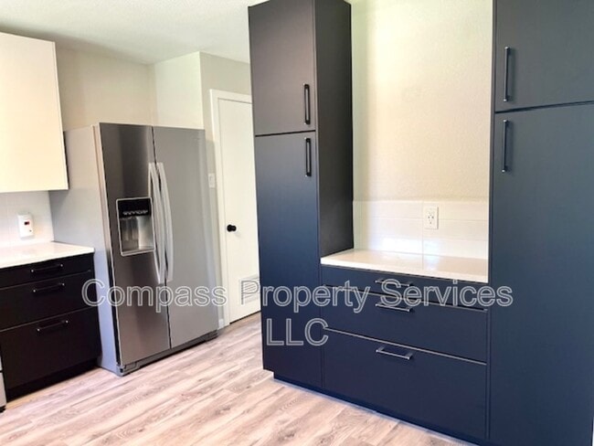 Building Photo - 2321 Glendale Dr