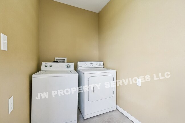 Building Photo - 2522-24 N. Tonti St.