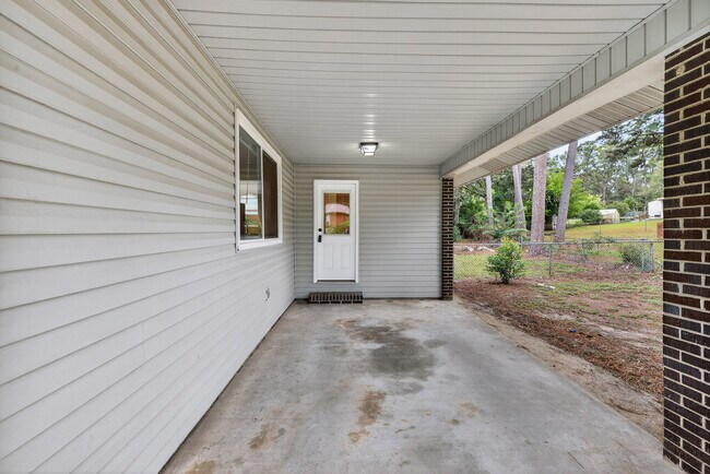 Building Photo - 2327 Mura Dr