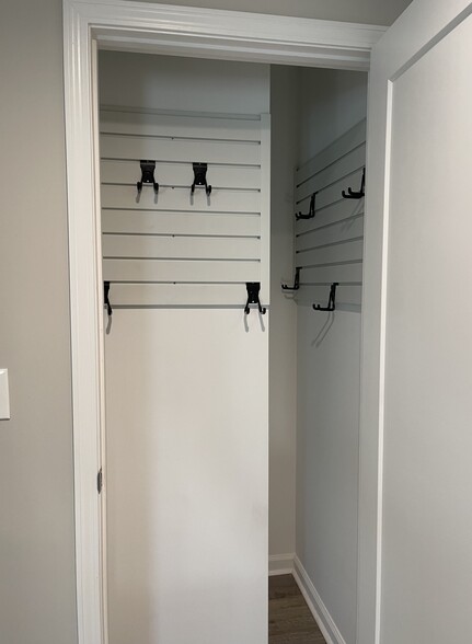 Utility storage closet - 2225 Kenwood Blvd SE