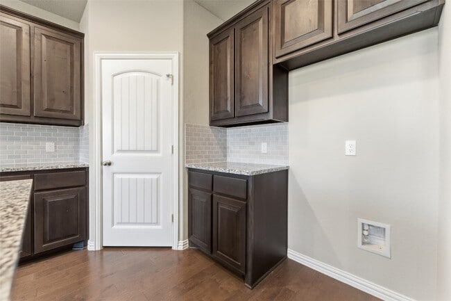 Building Photo - 1804 Star Fleet Dr