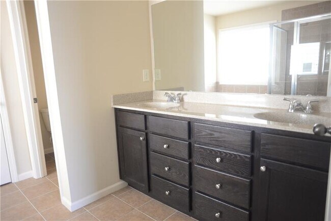 Building Photo - 776 Village Field Ct NW
