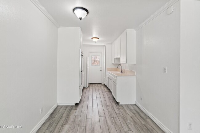 Building Photo - 3345 Porter Ln