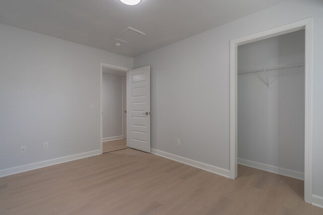 Building Photo - 208 Wharton St