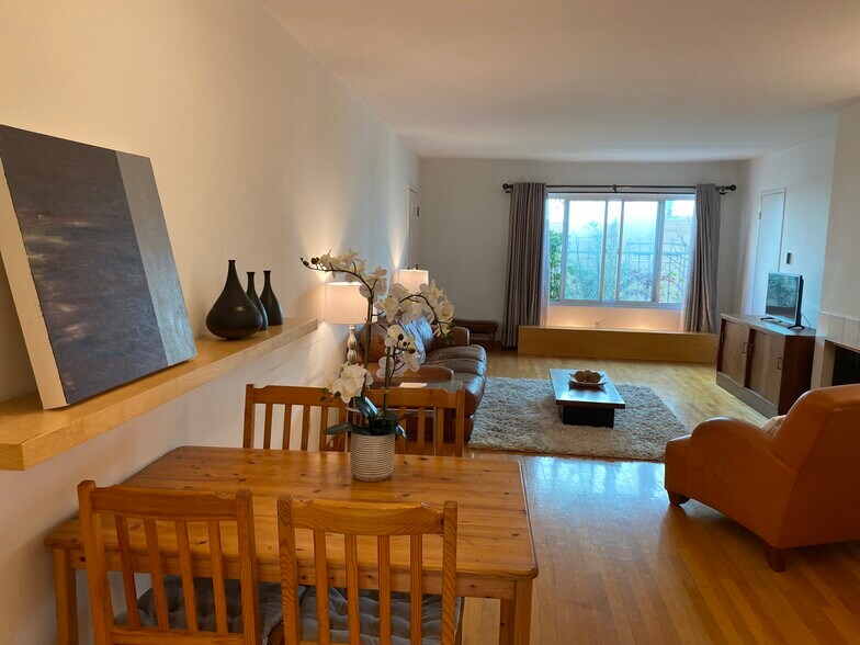 Living Room - 1538 Berkeley St