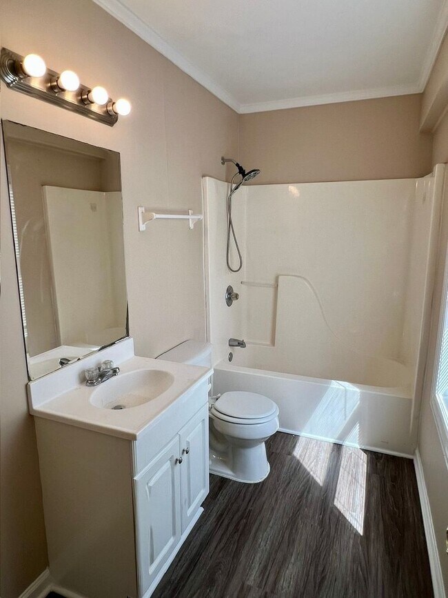 Building Photo - 2563 Carriage Dr