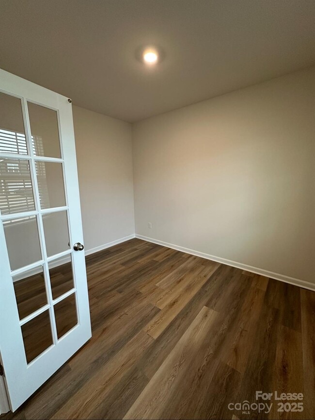 Building Photo - 118 Way Cross Ln