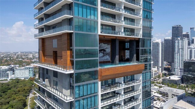 Building Photo - 1451 Brickell Ave