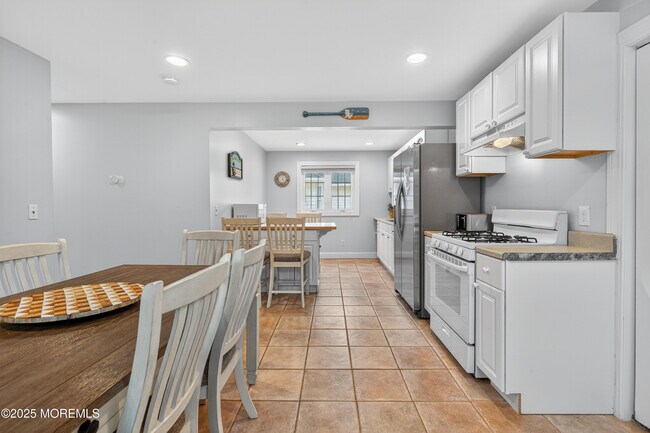 Building Photo - B19 Haddonfield Ave