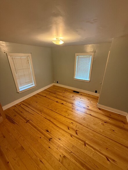 Building Photo - 47 Cayce St