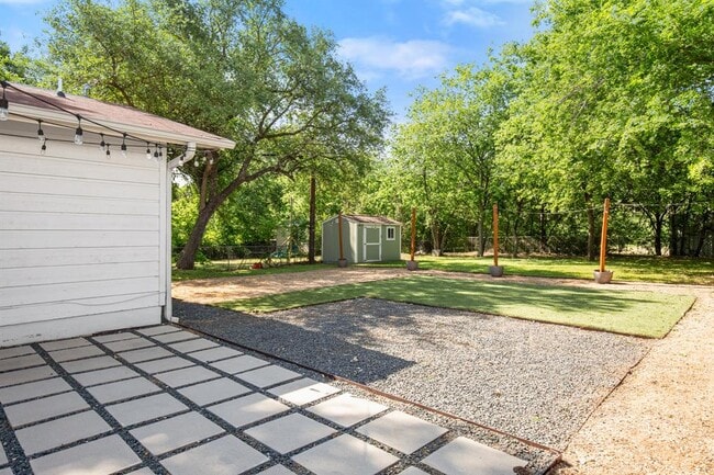 Building Photo - 1603 Grayford Dr