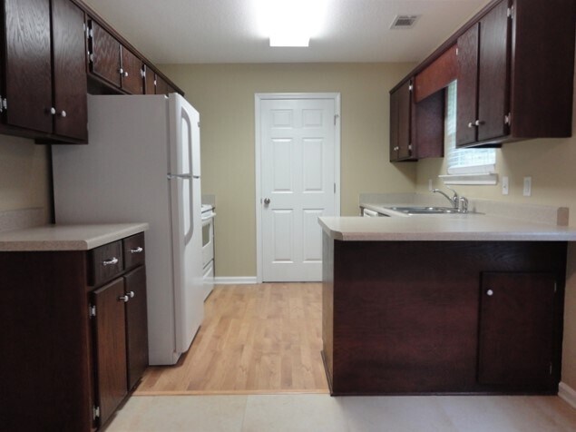 Building Photo - 240 Fontenot Dr