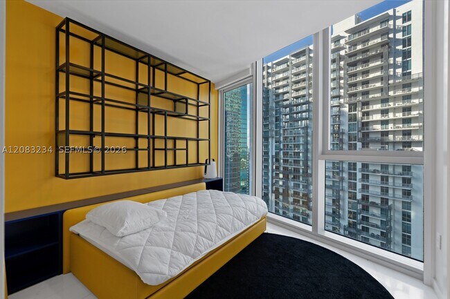 Building Photo - 300 Biscayne Blvd