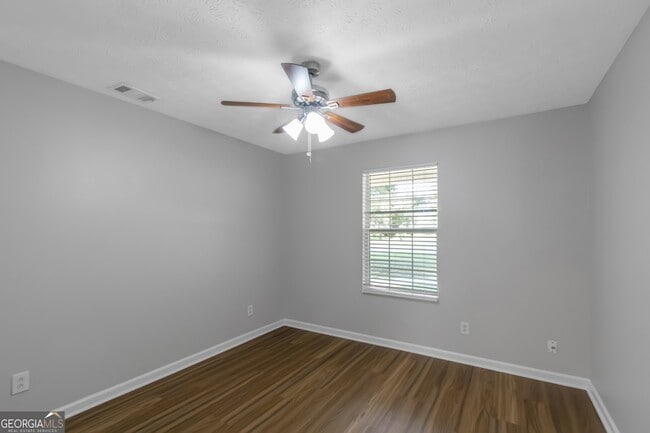 Building Photo - 97 Livingston Ln