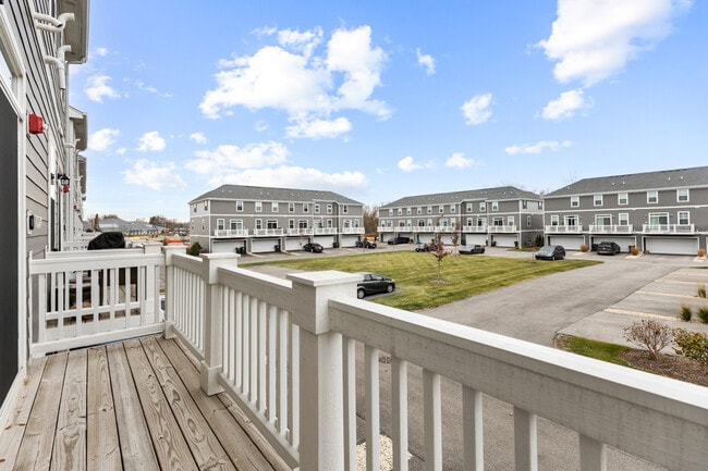 Building Photo - 2016 Yellowstone Blvd