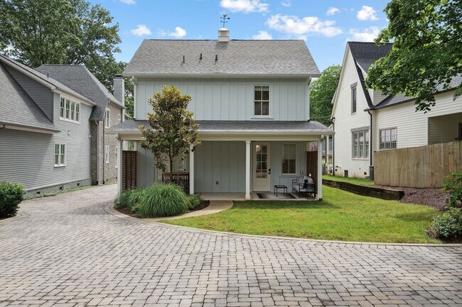 Building Photo - 1226 Adams St