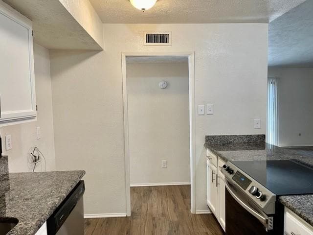 Building Photo - 4020 Blue Flag Ln