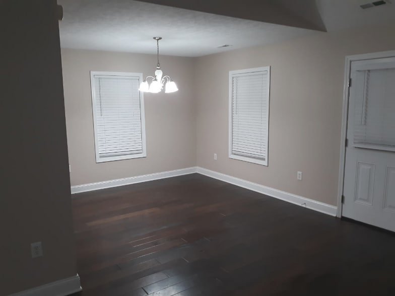 Building Photo - 5311 Stricter Ln