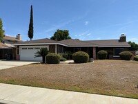 Building Photo - Charming 3 Bedroom, 2 Bathroom Corner Lot ...