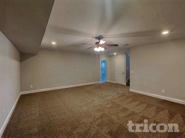 Building Photo - 508 Macy Lynn Dr