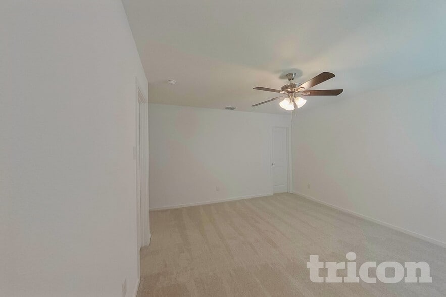 Building Photo - 3016 Pine St