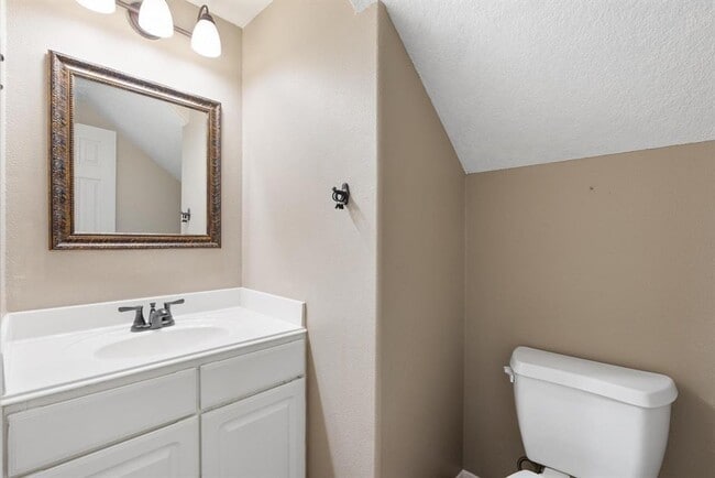 Building Photo - 15422 Elm Leaf Pl