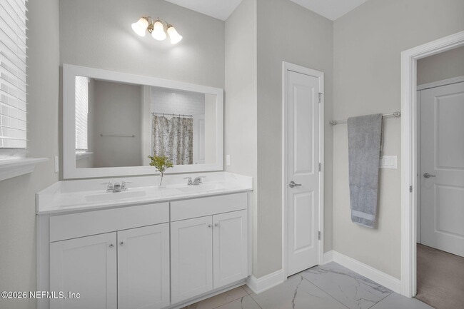 Building Photo - 247 Huguenot Ln