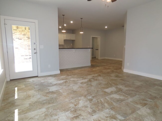 Building Photo - Bullard ISD! Gorgeous 2 Bedroom, 1 Bath Du...