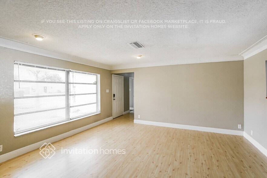 Building Photo - 225 NW 78th Terrace