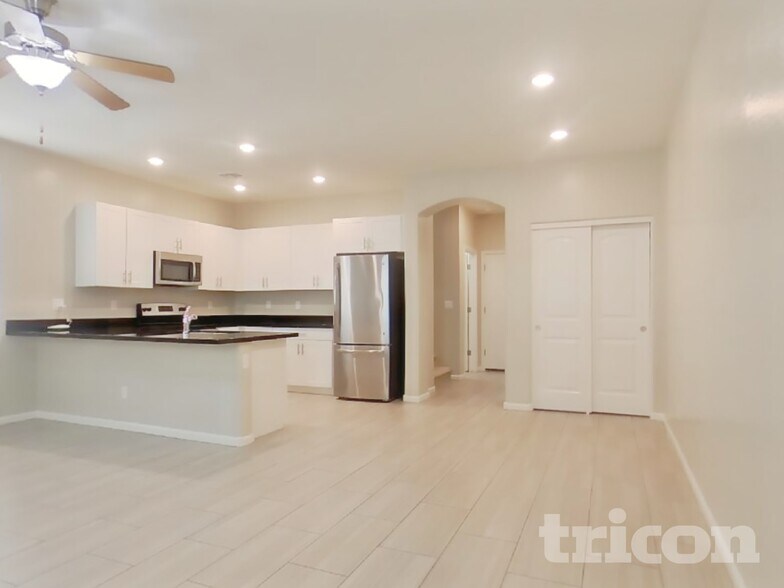 Building Photo - 12583 W Gentle Rain Rd