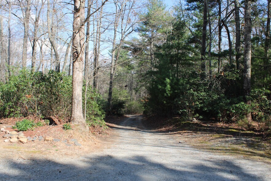 Building Photo - 43 Old Southside Rd