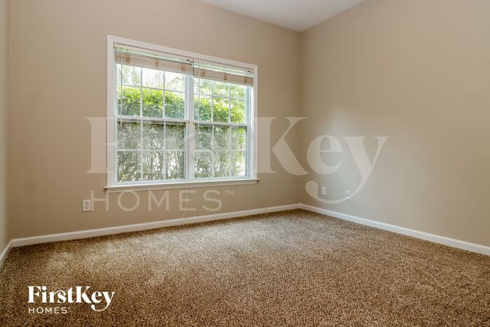 Building Photo - 9661 Pebble Creek Blvd