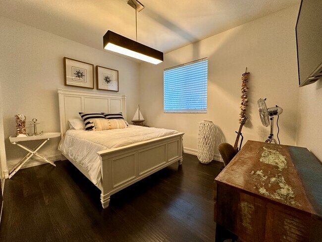 Building Photo - 9687 Springlake Cir