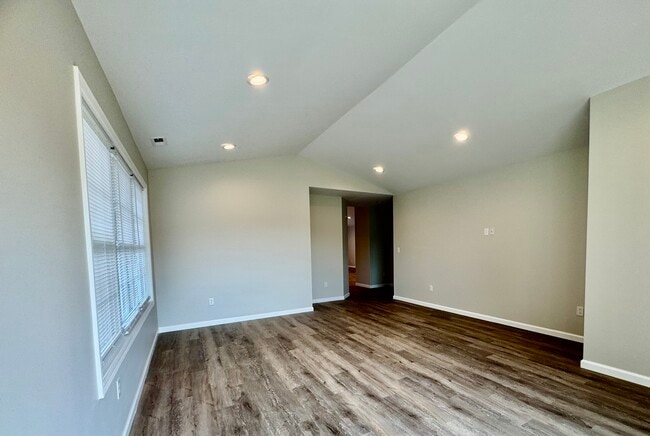 Building Photo - 96 Duncan Ln