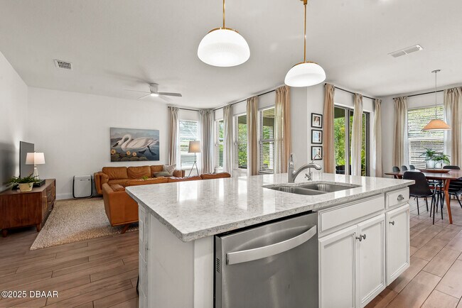 Building Photo - 2853 Monaghan Dr