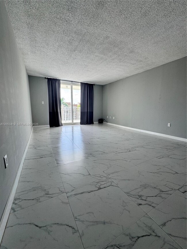 Building Photo - 6930 Miami Gardens Dr