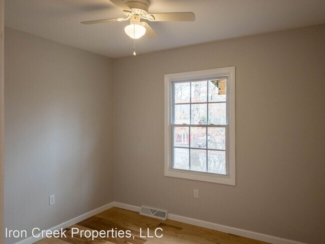 Building Photo - 3 br, 2 bath House - 16 King Arthur Place