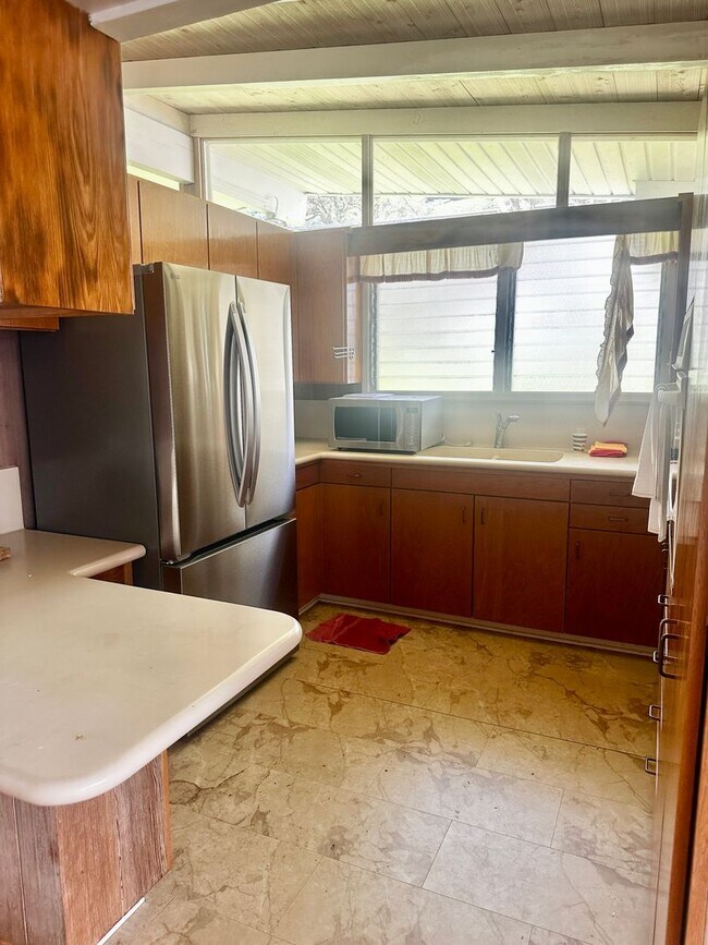 Building Photo - 3313 Manoa Rd