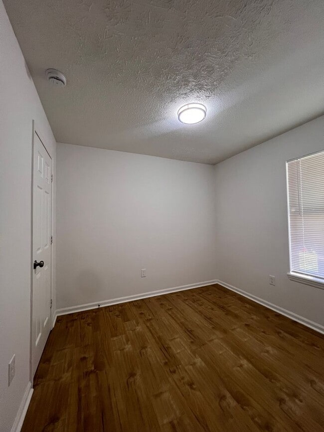 Building Photo - 1723 W Kentucky St