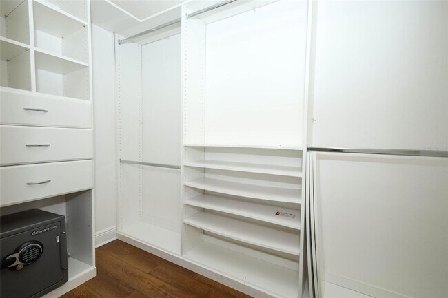 Building Photo - 5151 Vistamere Ct
